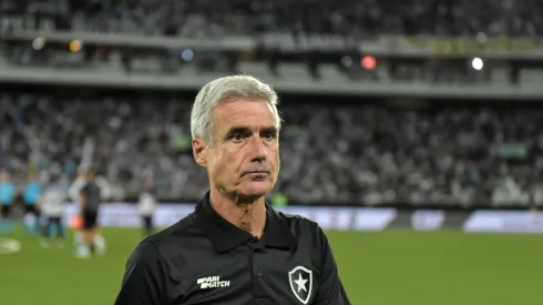 Thiago Ribeiro/AGIF- Luís Castro, técnico do Botafogo
