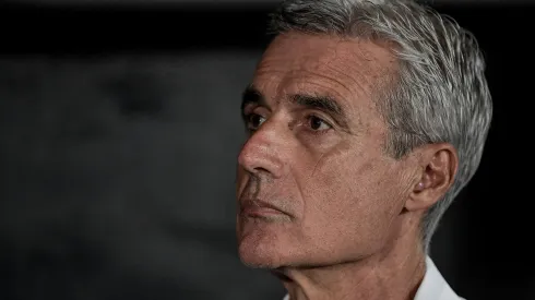 Foto: Thiago Ribeiro/AGIF - Luís Castro tem atraído interesse de outras equipes.