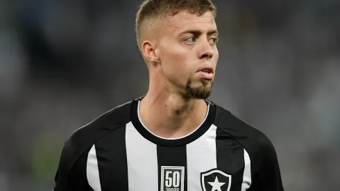 RJ - RIO DE JANEIRO - 10/06/2023 - BRASILEIRO A 2023, BOTAFOGO X FORTALEZA - Lucas Fernandes jogador do Botafogo durante partida contra o Fortaleza no estadio Engenhao pelo campeonato BRASILEIRO A 2023. Foto: Thiago Ribeiro/AGIF