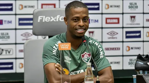 RJ – Rio de Janeiro – 12/01/2023 – FLUMINENSE, APRESENTACAO KENO – Keno fala aos jornalista durante sua apresentacao oficial como jogador do Fluminense em coletiva de imprensa realizada no CT Carlos Castilho. Foto: Thiago Ribeiro/AGIF Foto: Thiago Ribeiro/AGIF
