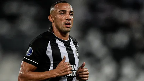 RJ - RIO DE JANEIRO - 04/05/2023 - COPA SUL-AMERICANA 2023, BOTAFOGO X LDU - Marcal jogador do Botafogo durante partida contra o LDU no estadio Engenhao pelo campeonato Copa Sul-Americana 2023. Foto: Thiago Ribeiro/AGIF