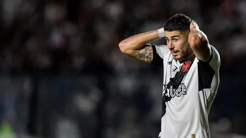 Foto: Thiago Ribeiro/AGIF – Pedro Raul vem deixando a desejar no Vasco.
