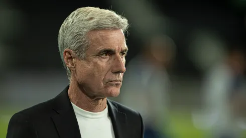Jorge Rodrigues/AGIF- Luís Castro, técnico do Botafogo
