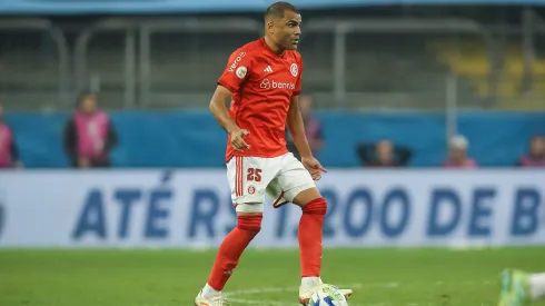 Foto: Pedro H. Tesch/AGIF – Gabriel Mercado projeta confronto decisivo pela Libertadores.
