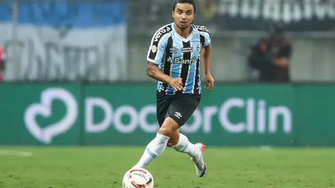 Pedro H. Tesch/AGIF- Fábio, lateral do Grêmio
