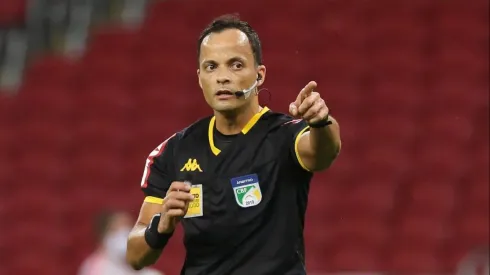 Diniz 'detona' arbitragem e manda recado para Savio Pereira Sampaio após empate do Fluminense