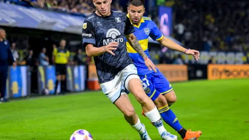 Photo by Marcelo Endelli/Getty Images – Bruno Zapelli fala suas primeiras palavras como jogador do Athletico.
