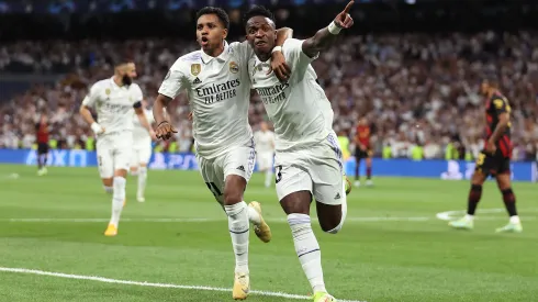 Julian Finney/Getty Images- Rodrygo e Vini Jr., atacantes do Real Madrid
