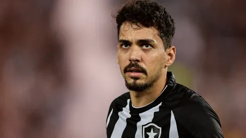 RJ - RIO DE JANEIRO - 10/06/2023 - BRASILEIRO A 2023, BOTAFOGO X FORTALEZA - Eduardo jogador do Botafogo durante partida contra o Fortaleza no estadio Engenhao pelo campeonato BRASILEIRO A 2023. Foto: Thiago Ribeiro/AGIF