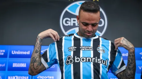 FOTO: LUCAS UEBEL/GREMIO FBPA – Luan tem cláusula diferente em seu contrato.
