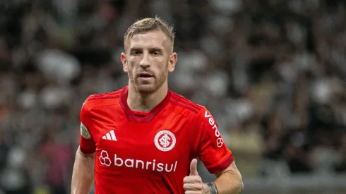 MG – BELO HORIZONTE – 13/05/2023 – BRASILEIRO A 2023, ATLETICO-MG X INTERNACIONAL – Pedro Henrique jogador do Internacional durante partida contra o Atletico-MG no estadio Mineirao pelo campeonato BRASILEIRO A 2023. Foto: Fernando Moreno/AGIF
