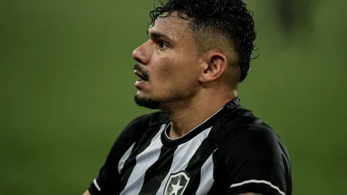 Thiago Ribeiro/AGIF- Tiquinho Soares, atacante do Botafogo
