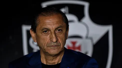 RJ - RIO DE JANEIRO - 23/07/2023 - BRASILEIRO A 2023, VASCO X ATHLETICO-PR - Ramon Diaz tecnico do Vasco durante partida contra o Athletico-PR no estadio Sao Januario pelo campeonato Brasileiro A 2023. Foto: Thiago Ribeiro/AGIF