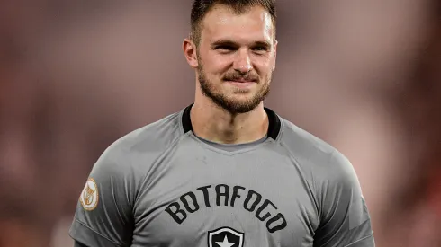 Foto: Thiago Ribeiro/AGIF - Perri está de saída do Botafogo