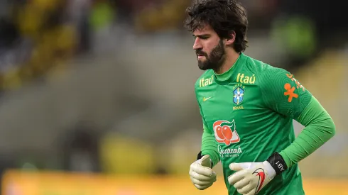 Foto: Thiago Ribeiro/AGIF – Alisson pode render boa quantia ao Internacional.
