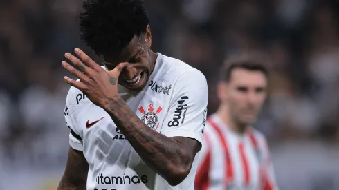 Foto: Ettore Chiereguini/AGIF – Gil fala sobre momento no Corinthians.
