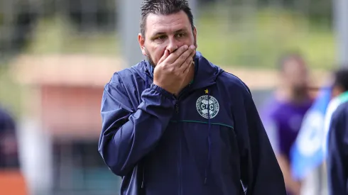 Foto: Gilson Lobo/AGIF - Coxa fecha com reforço de peso.