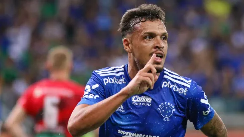 Foto: Fernando Moreno/AGIF - Daniel Júnior toma atitude polêmica contra Pepa