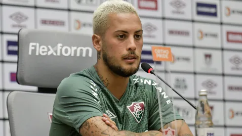 RJ – Rio de Janeiro – 11/01/2023 – FLUMINENSE, APRESENTACAO GUGA – Guga fala aos jornalista durante sua apresentacao oficial como jogador do Fluminense em coletiva de imprensa realizada no CT Joaquim Grava. Foto: Thiago Ribeiro/AGIF
