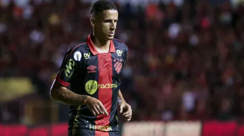 PE – RECIFE – 05/08/2023 – BRASILEIRO B 2023, SPORT X NOVORIZONTINO – Luciano Juba jogador do Sport durante partida contra o Novorizontino no estadio Ilha do Retiro pelo campeonato Brasileiro B 2023. Foto: Rafael Vieira/AGIF
