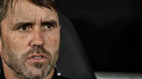 RJ - RIO DE JANEIRO - 12/08/2023 - BRASILEIRO A 2023, BOTAFOGO X INTERNACIONAL - Eduardo Coudet tecnico do Internacional durante partida contra o Botafogo no estadio Engenhao pelo campeonato Brasileiro A 2023. Foto: Thiago Ribeiro/AGIF