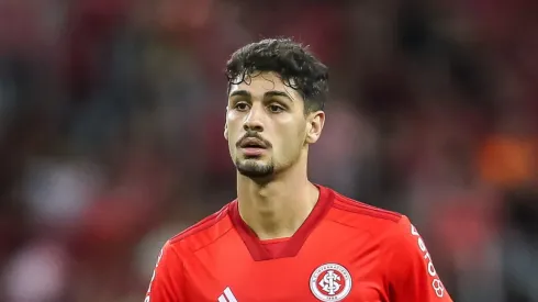 Foto: Pedro H. Tesch/AGIF - Situação de Johnny 'azeda' e informação chega ao Internacional