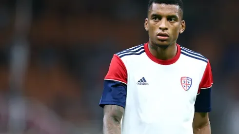 MILAN, ITALY – AUGUST 29: (BILD OUT) Dalbert Henrique of Cagliari Calcio warm up prior to the Serie A match between AC Milan and Cagliari Calcio at Stadio Giuseppe Meazza on August 29, 2021 in Milan, Italy. (Photo by Sportinfoto/DeFodi Images via Getty Images)
