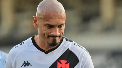 Foto: Thiago Ribeiro/AGIF – Maicon vai tentando se firmar no Vasco.
