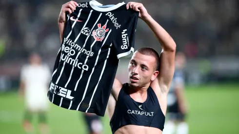 Photo by Raul Sifuentes/Getty Images – Ryan tem situação atualizada no Corinthians.
