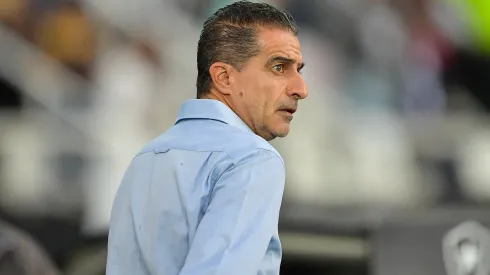 Foto: Thiago Ribeiro/AGIF - Perfil de substituto de Paiva é definido.