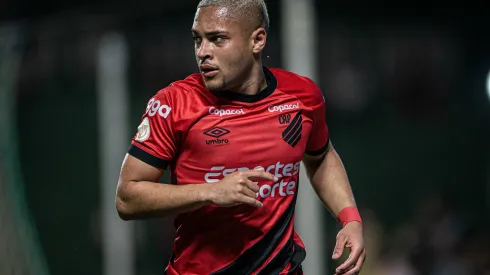 Foto: Isabela Azine/AGIF - Xavi fala sobre chegada de Vitor Roque ao Barcelona.