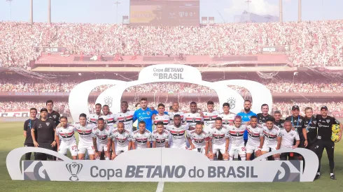 SP - SAO PAULO - 24/09/2023 - COPA DO BRASIL 2023 FINAL, SAO PAULO X FLAMENGO - Jogadores do Sao Paulo posam para foto antes na partida contra Flamengo no estadio Morumbi pelo campeonato Copa do Brasil 2023. Foto: Ettore Chiereguini/AGIF