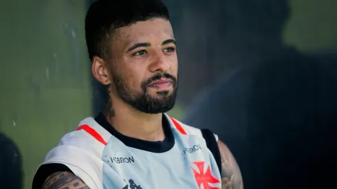 Foto: Daniel RAMALHO/VASCO - Paulinho tem situação exposta.