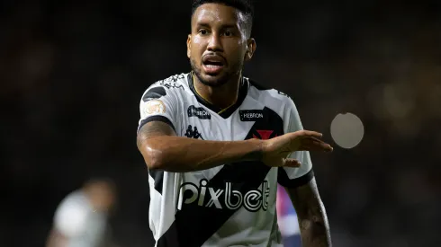 Foto: Jorge Rodrigues/AGIF - Jair está envolvido nesse problema do Vasco.