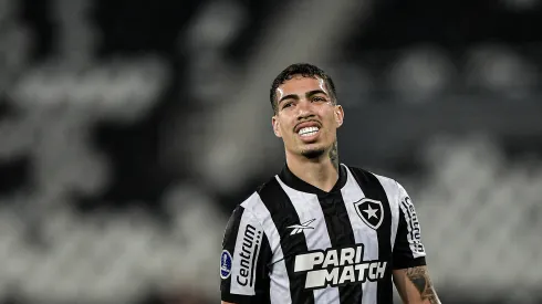 Thiago Ribeiro/AGIF- Hugo, lateral-esquerdo do Botafogo