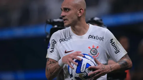 SP – SAO PAULO – 26/09/2023 – COPA SUL-AMERICANA 2023, CORINTHIANS X FORTALEZA – Fabio Santos jogador do Corinthians durante partida contra o Fortaleza no estadio Arena Corinthians pelo campeonato Copa Sul-Americana 2023. Foto: Ettore Chiereguini/AGIF
