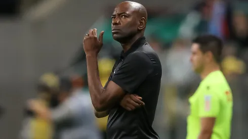 Pedro H. Tesch/AGIF- Cláudio Caçapa, treinador