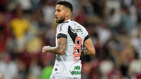 RJ – Rio de Janeiro – 19/03/2023 – CARIOCA 2023, VASCO X FLAMENGO – Jair jogador do Vasco durante partida contra o Flamengo no estadio Maracana pelo campeonato Carioca 2023. Foto: Thiago Ribeiro/AGIF
