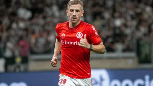 MG – BELO HORIZONTE – 13/05/2023 – BRASILEIRO A 2023, ATLETICO-MG X INTERNACIONAL – Pedro Henrique jogador do Internacional durante partida contra o Atletico-MG no estadio Mineirao pelo campeonato BRASILEIRO A 2023. Foto: Fernando Moreno/AGIF
