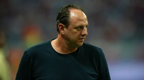 Foto: Jhony Pinho/AGIF - Rogério Ceni fala sobre Jacaré.