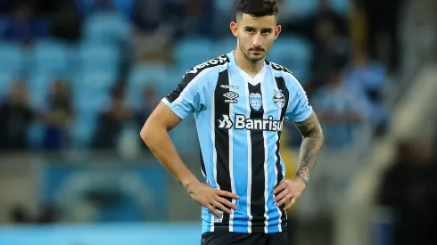 RS – Porto Alegre – 15/04/2022 – BRASILEIRO B 2022, GREMIO X CHAPECOENSE – Villasanti jogador do Gremio durante partida contra o Chapecoense no estadio Arena do Gremio pelo campeonato Brasileiro B 2022. Foto: Pedro H. Tesch/AGIF
