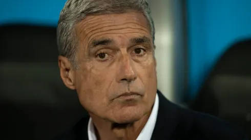 Foto: Jorge Rodrigues/AGIF - Luís Castro fala sobre saída do Botafogo.