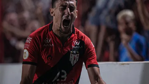 Foto: Isabela Azine/AGIF - Baralhas vira assunto no Internacional