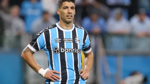 RS – PORTO ALEGRE – 12/07/2023 – COPA DO BRASIL 2023, GREMIO X BAHIA – Luis Suarez jogador do Gremio lamenta chance perdida durante partida contra o Bahia no estadio Arena do Gremio pelo campeonato Copa do Brasil 2023. Foto: Pedro H. Tesch/AGIF
