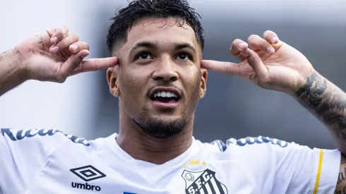 Foto: Abner Dourado/AGIF - Marcos Leonardo deve deixar o Santos em 2024