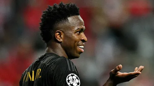 Vinícius Júnior provoca no Real Madrid durante duelo na Europa. Foto: Octavio Passos/Getty Images