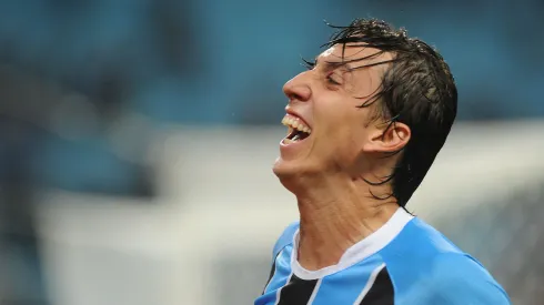 Geromel comemora vitória contra Bahia durante partida na Arena do Grêmio pelo Brasileiro de 2017. Foto: Ricardo Rimoli/AGIF
