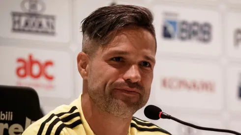  Notícia envolvendo Diego Ribas enlouquece torcedores do Fluminense antes de decisão