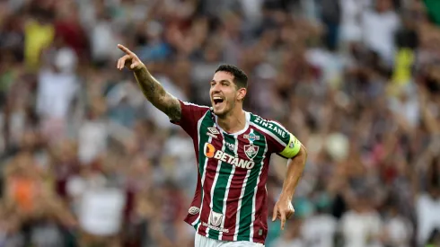 Nino comemorando pelo Fluminense – Foto: Thiago Ribeiro/AGIF
