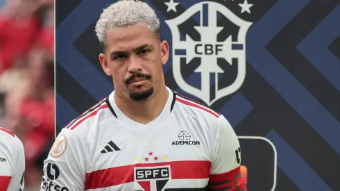 Luciano vira preocupação no São Paulo. Foto: Robson Mafra/AGIF